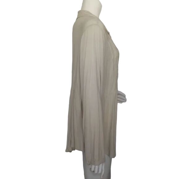 TORRID Blouse, 2/2X, Beige, Long sleeve, Ribbed bib, Half Button, Collar - Picture 5 of 14